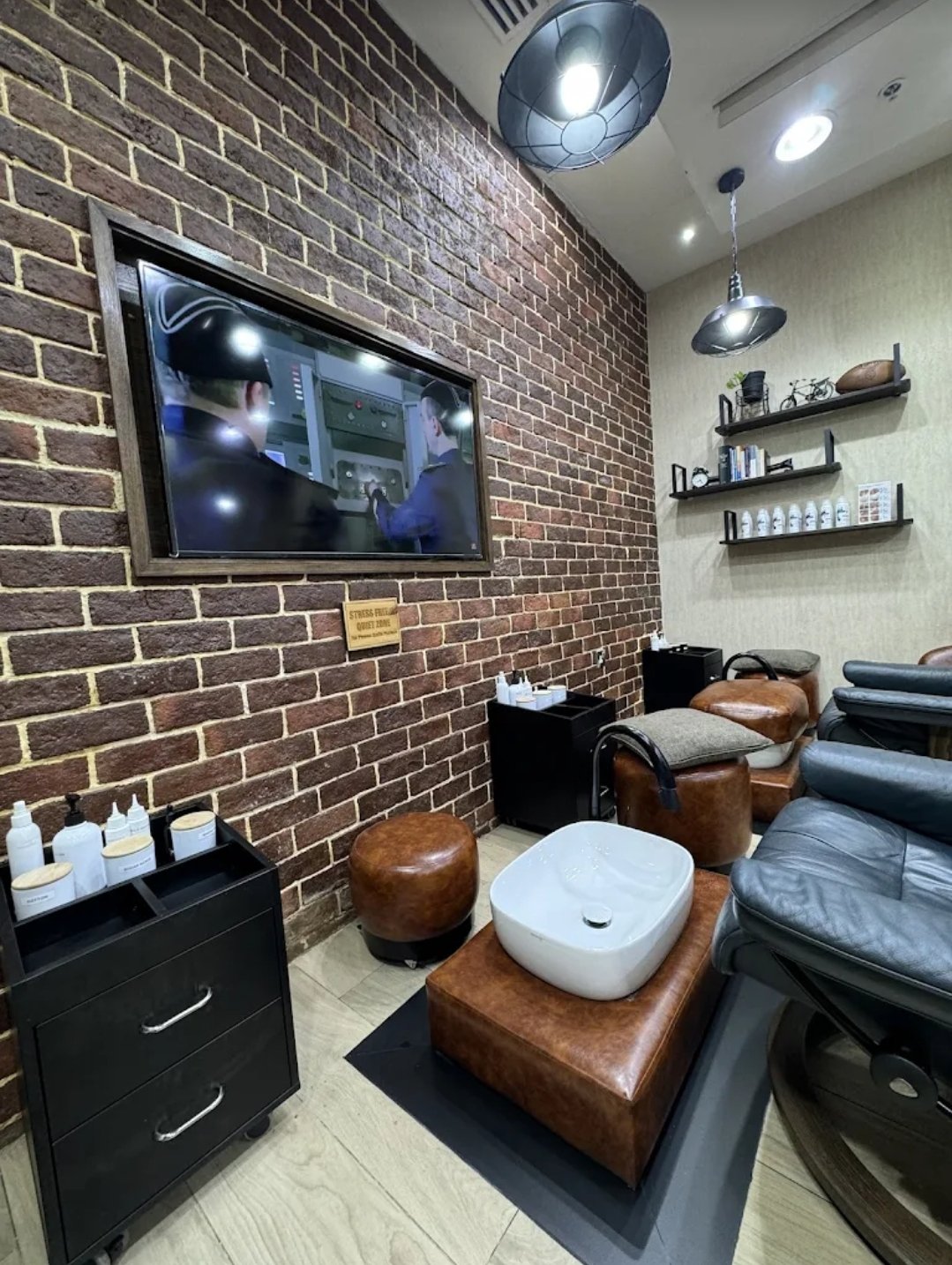 Jazz Lounge Spa for Men – Four Points by Sheraton