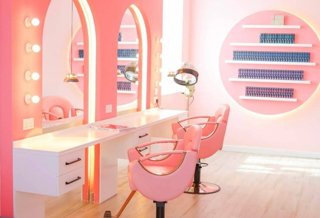 Glossier Ladies Beauty Center