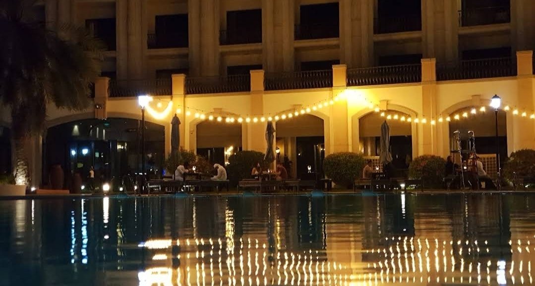 Aquarius Pool Bar