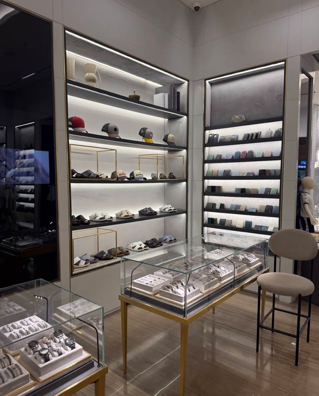 Feathers UAE Al Ain Mall