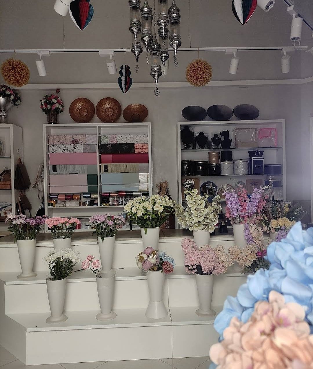 Mogra Chocolates & Flowers