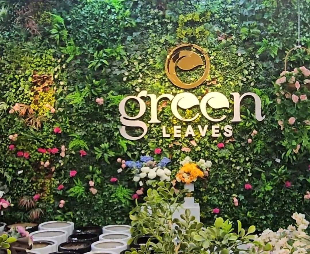 Green Leaves Artificial Plants, Flowers & Pots